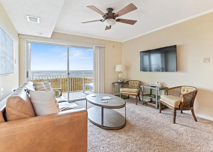 Holiday home Beachfront 2-bedroom With Stunning Ocean Views Perfect For Family Getaways