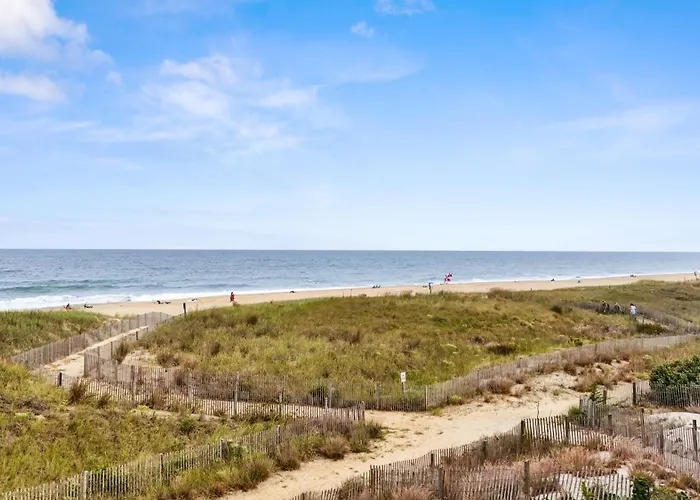 Holiday home Beachfront 2-bedroom With Stunning Ocean Views Perfect For Family Getaways Ocean City