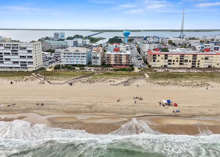 Beachfront 2-bedroom With Stunning Ocean Views Perfect For Family Getaways Holiday home