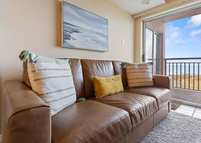Holiday home Beachfront 2-bedroom With Stunning Ocean Views Perfect For Family Getaways *