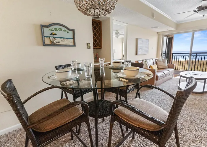 Beachfront 2-bedroom With Stunning Ocean Views Perfect For Family Getaways Holiday home Ocean City