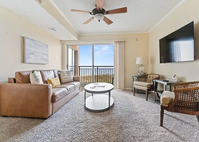 Holiday home Beachfront 2-bedroom With Stunning Ocean Views Perfect For Family Getaways *